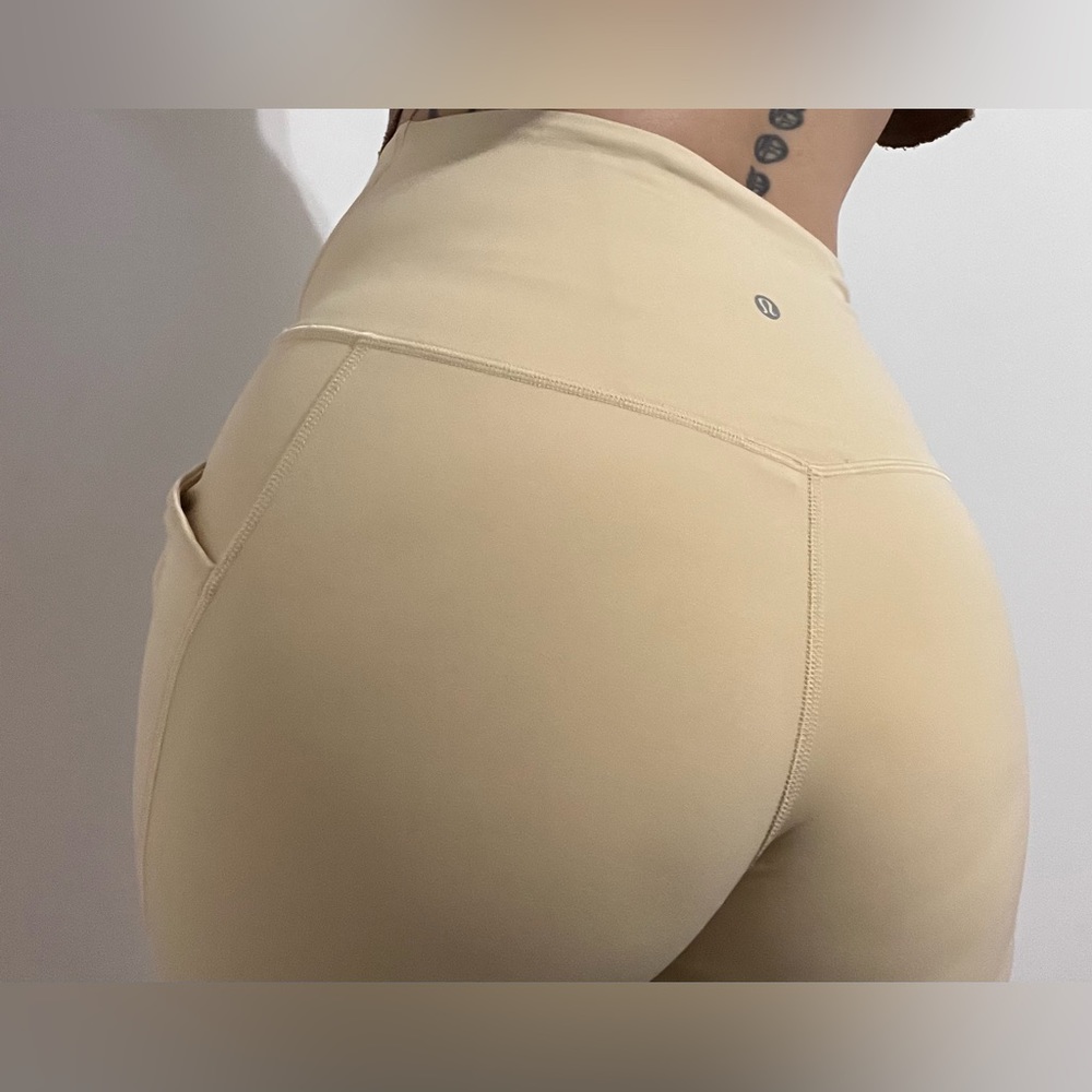 Lululemon high-rise align with pockets size 12